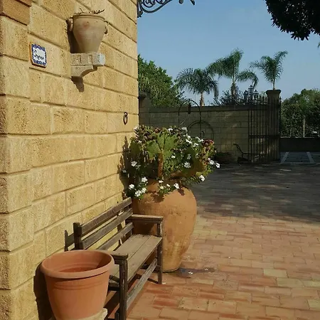 With 4 Bedrooms In Mazara Del Vallo, With Private Pool, Enclosed Apartment